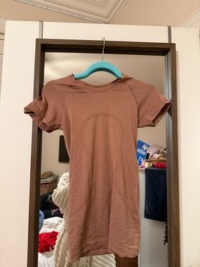 lululemon athletica short sleeve crew top in dusty rose